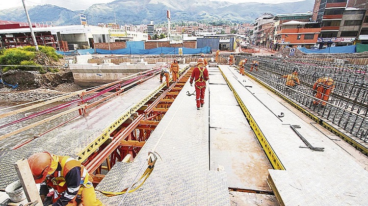 Gore Cusco analiza rescindir contrato con ejecutor de Vía Expresa