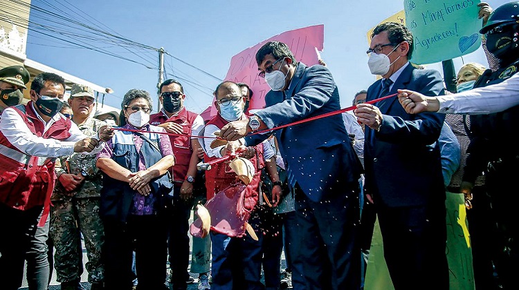 Alcalde Omar Candia inaugura obra no liquidada el día de su cumpleaños