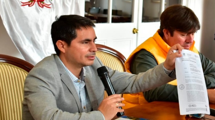 Gobierno Regional notifica notarialmente a contratista para que reinicie construcción de carretera
