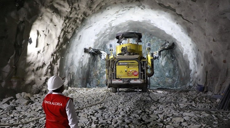 Contraloría impulsará culminación de proyecto vial que conectará La Convención y Urubamba