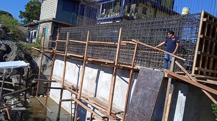 Huánuco: Otra vez obra de puente está paralizada