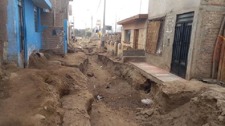 Ica: peligro de accidente por obra de agua y desagüe en el distrito de Subtanjalla