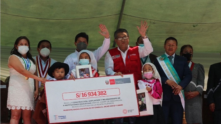 Minedu entrega recursos para construcción de cuatro colegios en Huánuco