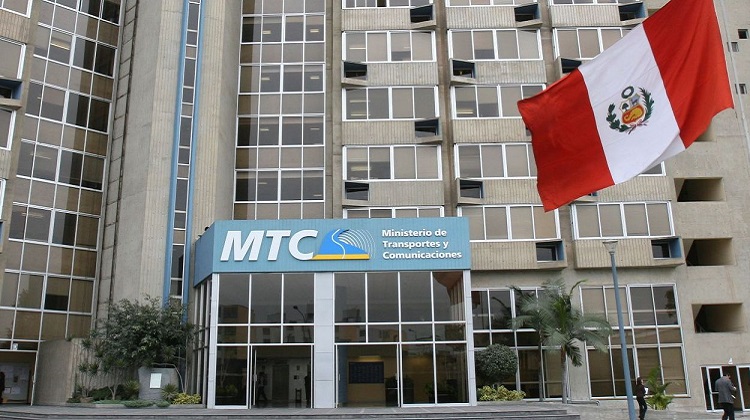 En el MTC piden salida del ministro y depuración de funcionarios ligados a corrupción