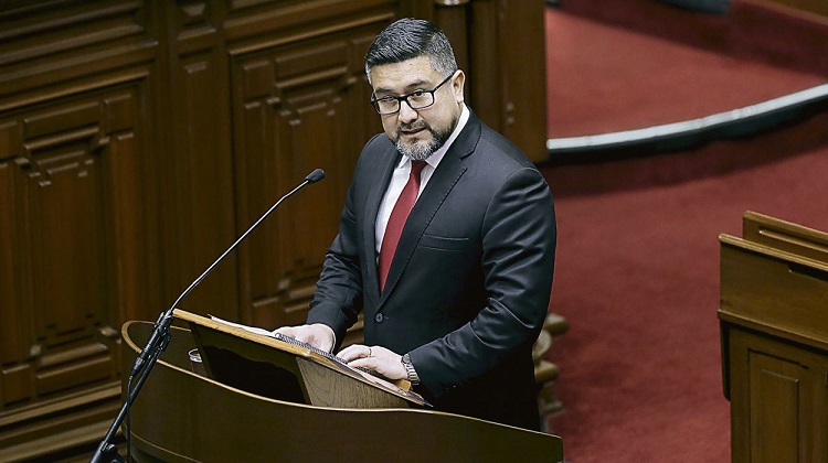 Exministro Geiner Alvarado transfirió S/33 millones para obra de amigo de Pedro Castillo