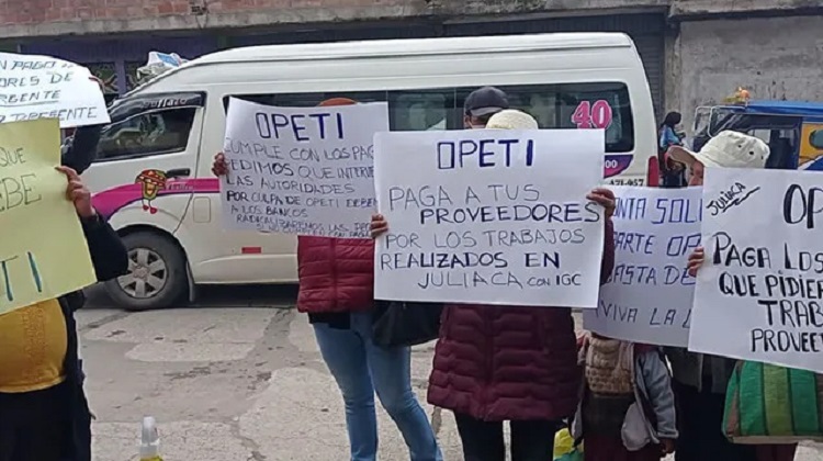 San Román: proveedores de la obra de las PTAR exigen el pago de más de dos millones de soles