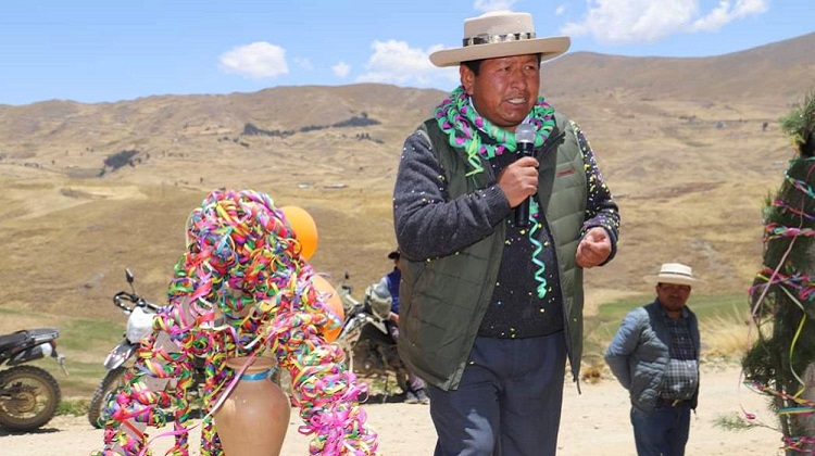 Cusco: audios comprometen a alcalde de Chamaca con pago de diezmo