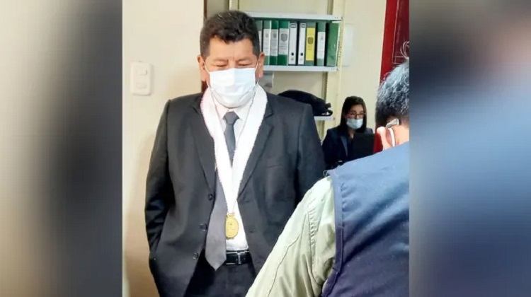 Sentencian a tres exfuncionarios del Gobierno Regional de Puno por el delito de corrupción de funcionarios