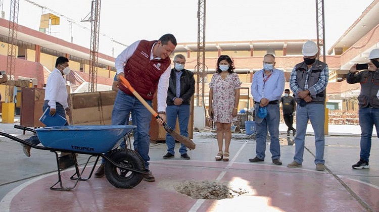 Alertan falta de transparencia y retrasos en obra de colegio de Chiclayo