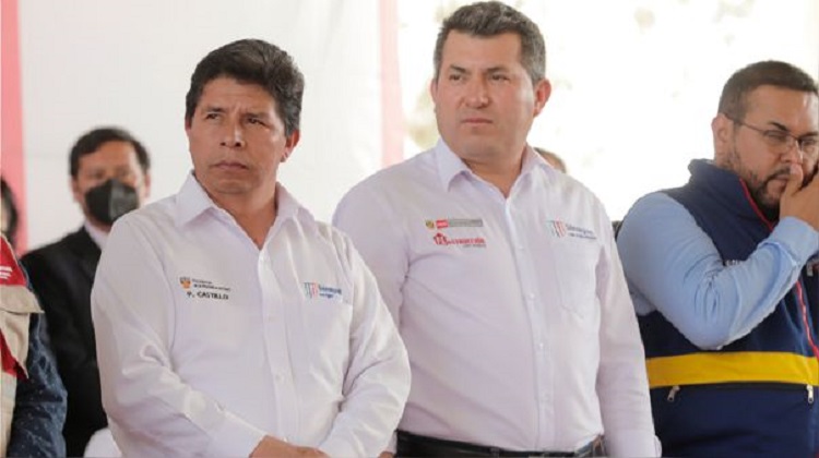 Esposa del director ejecutivo de Reconstrucción con Cambios ganó contratos con el Estado, según El Comercio