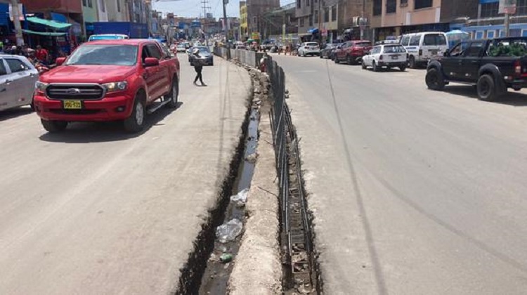 Arequipa: Persiste demora en obra de la avenida Vidaurrazaga