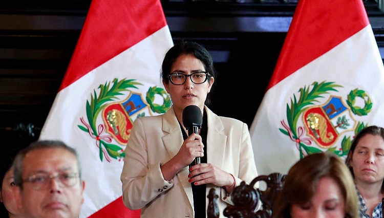 Titular del MTC y las bombas que dejaron en esa cartera