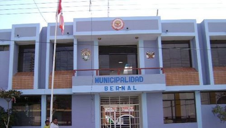 Alcalde de Bernal denuncia irregularidad en obra por parte de la gestión anterior