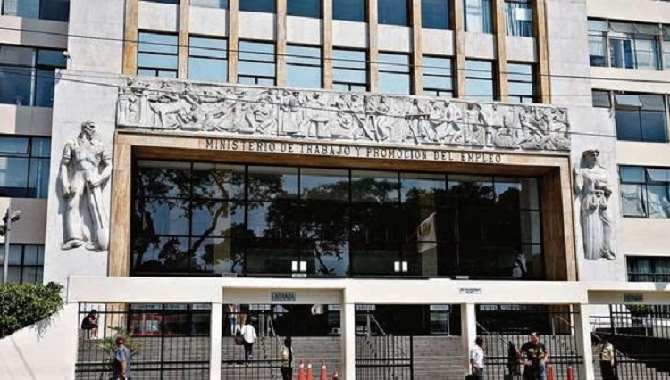 Fiscalía realiza diligencia en Ministerio de Trabajo en investigación por pago de S/ 41 millones