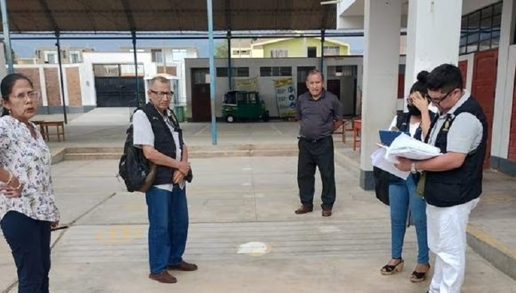 Ica: Perito inspecciona obra mal hecha de colegio tinguiñano