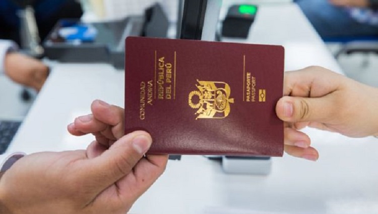 Migraciones suscribe contrato para asegurar la emisión de más de medio millón de pasaportes