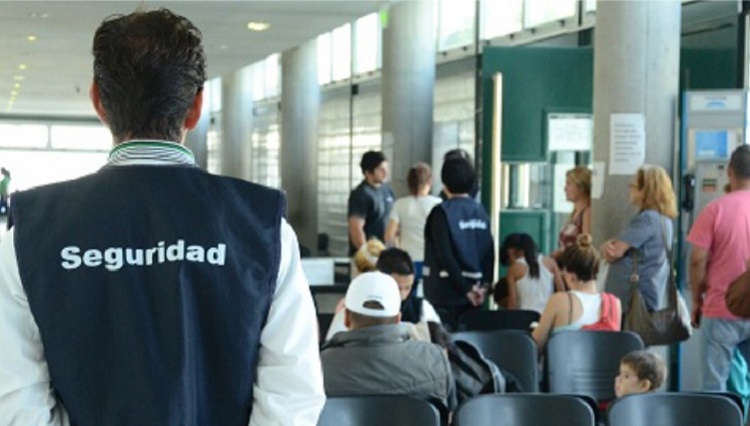Ministerio de Salud afirma no haber incumplido normas en contratación de empresa de seguridad