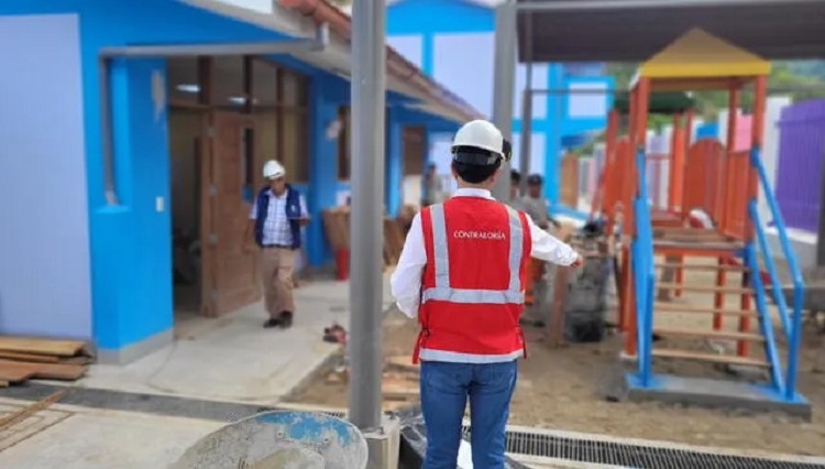 Observan obras ejecutadas en 10 colegios públicos de Lambayeque