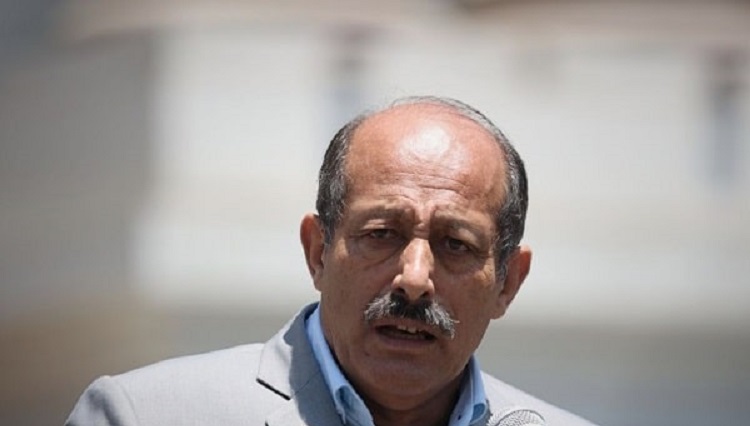 Héctor Valer: «Abandonaron obras y hackearon para ganar»