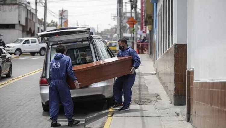 Arequipa: deudas de EsSalud y un festín de servicios sin expedientes