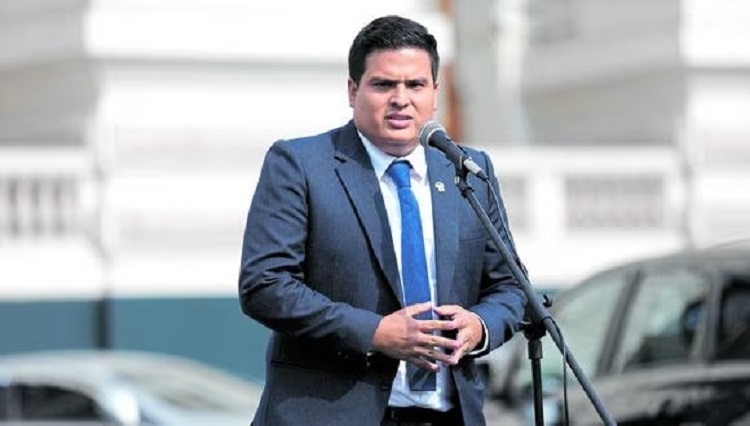 Bronca en comisión que investiga a 13 empresas chinas por corrupción