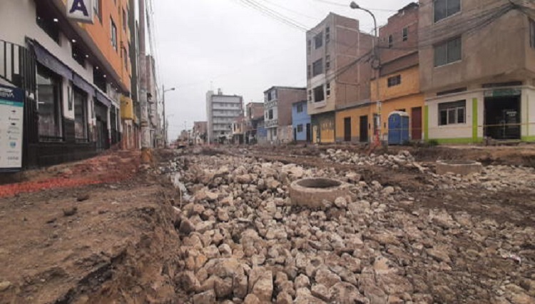 Chiclayo: falta de diligencia y retraso en obra de Leonardo Ortiz