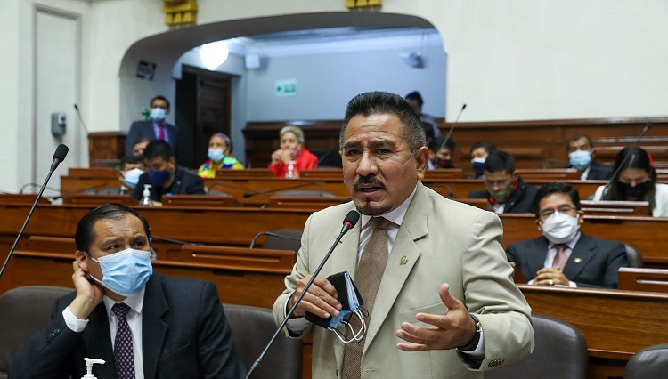 Congreso: empresas sancionadas por Contraloría no podrán contratar más con el Estado