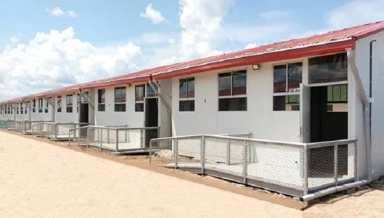 Alrededor de 20 mil alumnos estudian en aulas prefabricadas