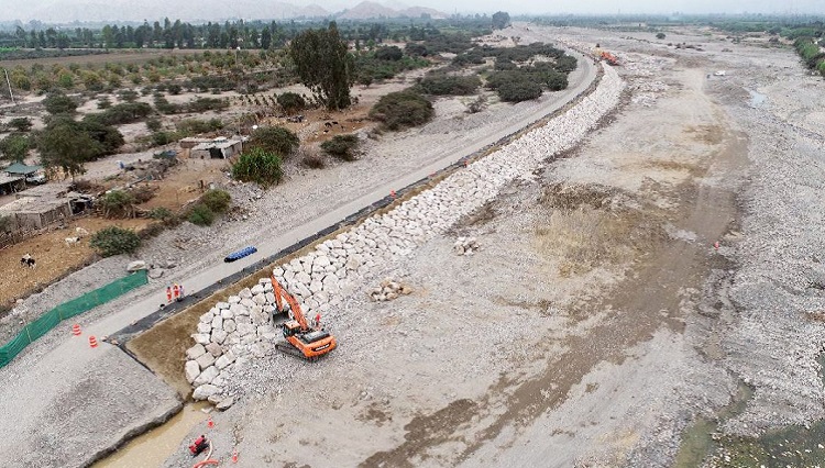 A toda máquina inicia construcción de defensas ribereñas en río Matagente