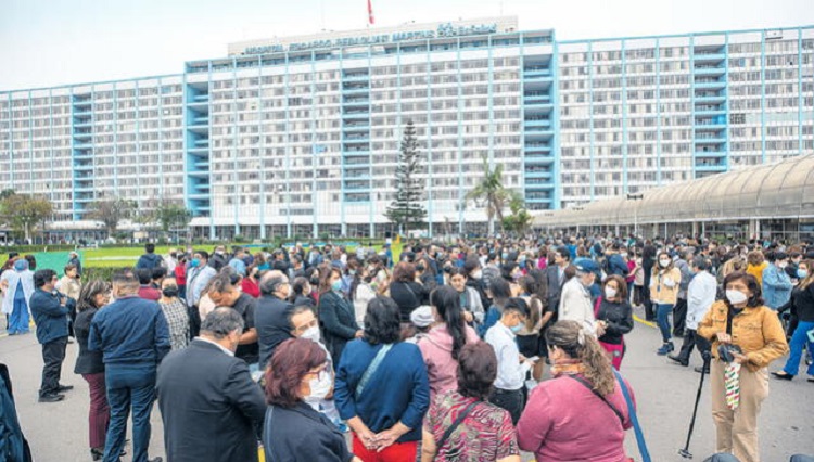 EsSalud: confirman que las adjudicaciones directas son un negocio