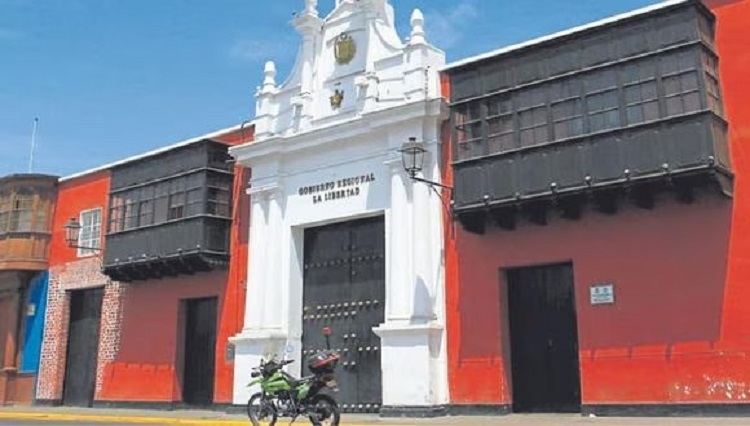 Contraloría advierte sobrevaloración en expediente técnico de obra del Gobierno Regional de La Libertad