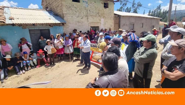 Dan ultimátum a empresa que ejecuta pavimentado de Huanchac