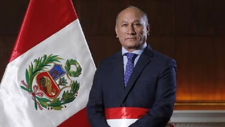 Contratos suscritos por gestión del exministro Juan Silva en el MTC confirmarían corrupción