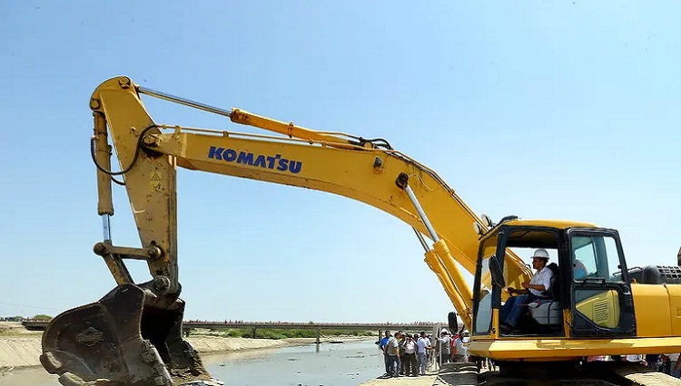 El negocio es la reconstrucción en Piura