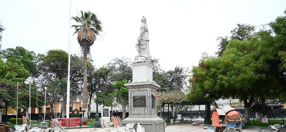 Evalúan sancionar a empresa por incumplir plazos de obra de Plaza de Armas