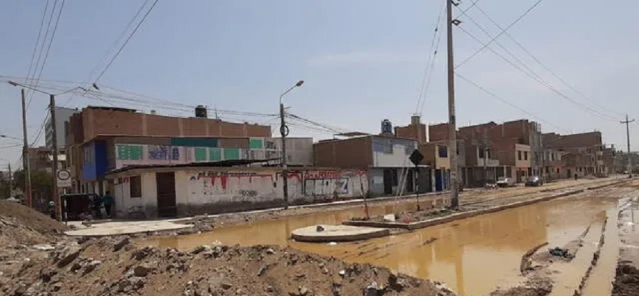 Obra de la Municipalidad de Chiclayo se suspendió dos veces y sigue con serios retrasos