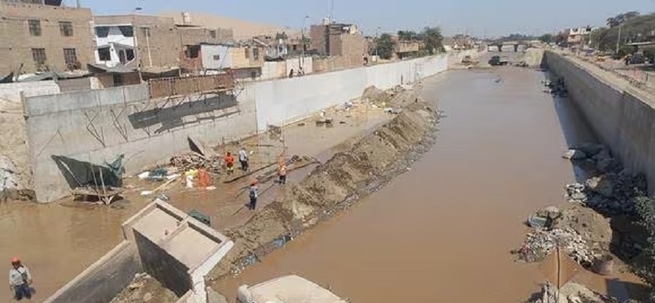 Avenidas de aguas afectan el segundo tramo de la millonaria obra del río Ica