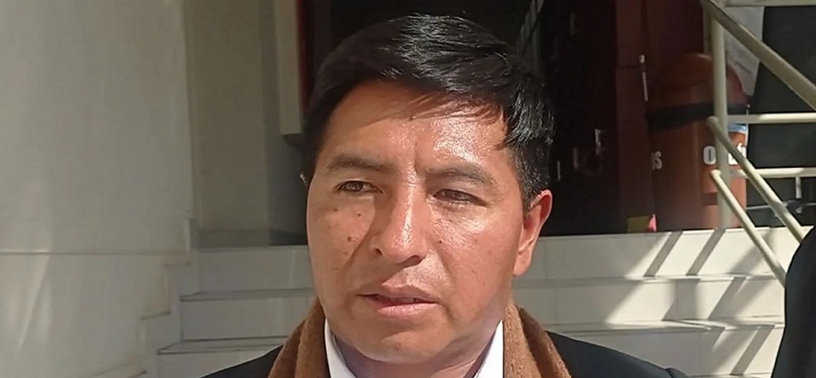 Consejero de Chucuito-Juli denuncia indicios de corrupción en la gestión del gobernador de Puno