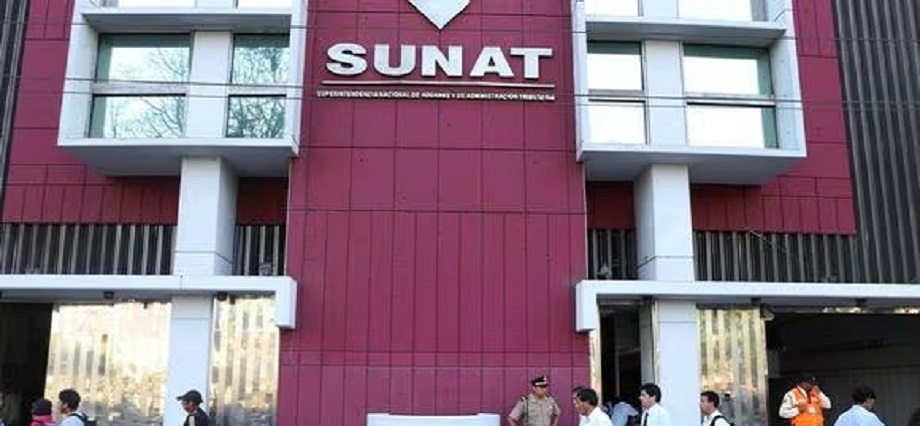 Denuncian que Sunat pretendería pagar cerca de S/ 9 millones por servicio de taxi para sus trabajadores