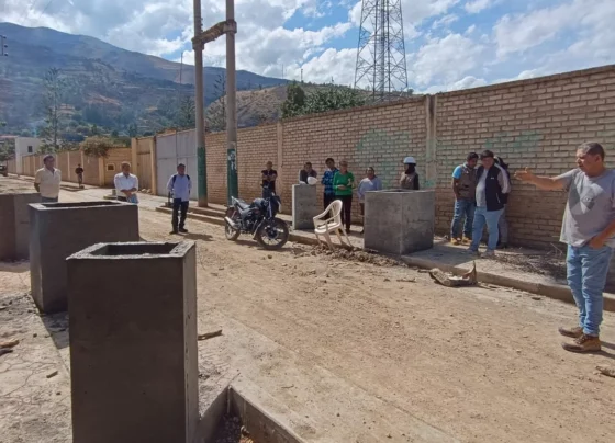 Detectan varias irregularidades en obra de pistas y veredas de Tomay Kichwa