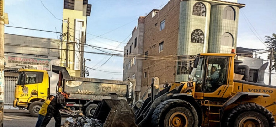 Regidor denuncia que el SEGAT ha gastado más de 500 mil soles en maquinaria pesada sólo en octubre