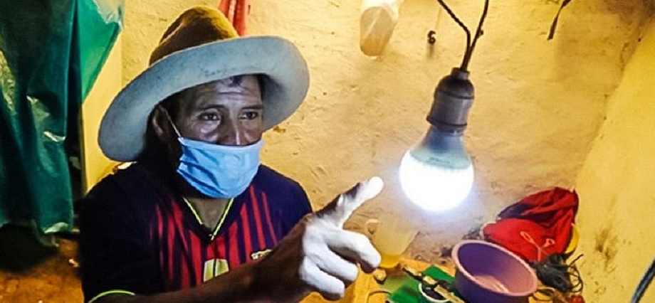 Concluyen 18 obras de electrificación rural en beneficio de 607 localidades en 11 regiones