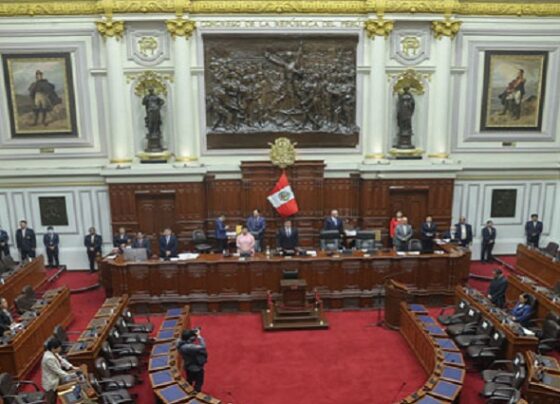Congreso: piden crear comisión que investigue posibles irregularidades en compra de vacunas covid-19