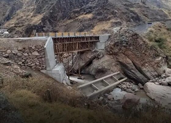 Huancavelica: A punto de colapsar un puente en Huaytará que costó más de S/ 1 millón