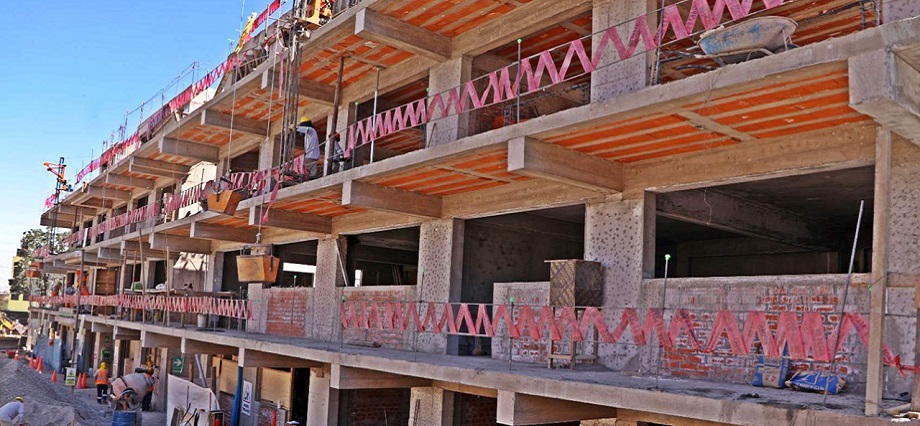 Irregularidad en obra de Luis H. Bouroncle