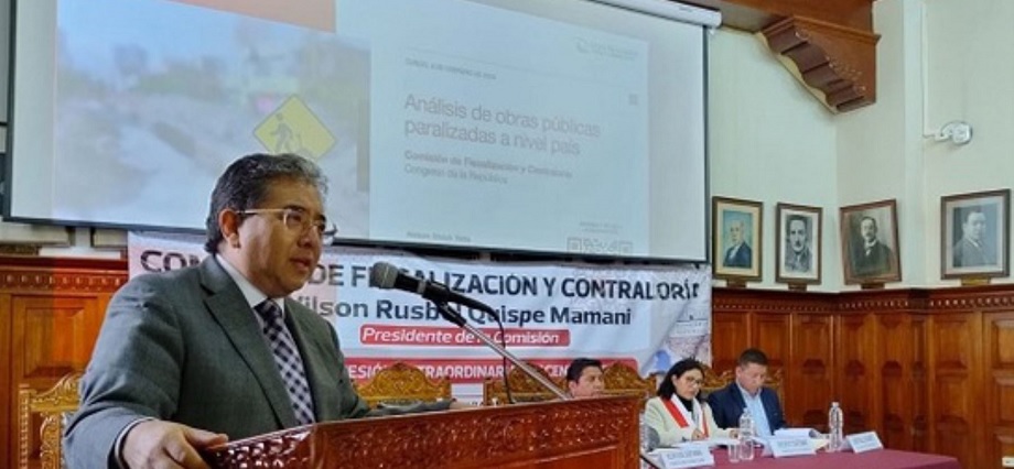 Contraloría advierte sobre obras públicas paralizadas hace más de 10 años