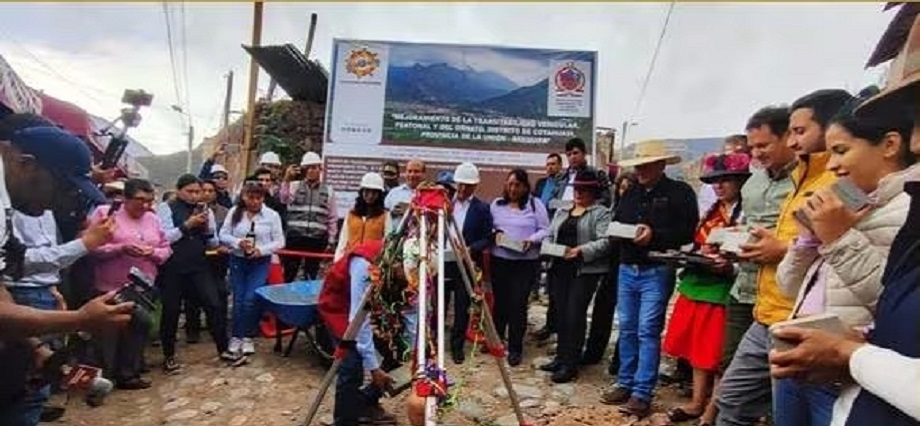 Arequipa: Advierte que hay 10 obras que no se ejecutan en provincias pese a colocación de primera piedra