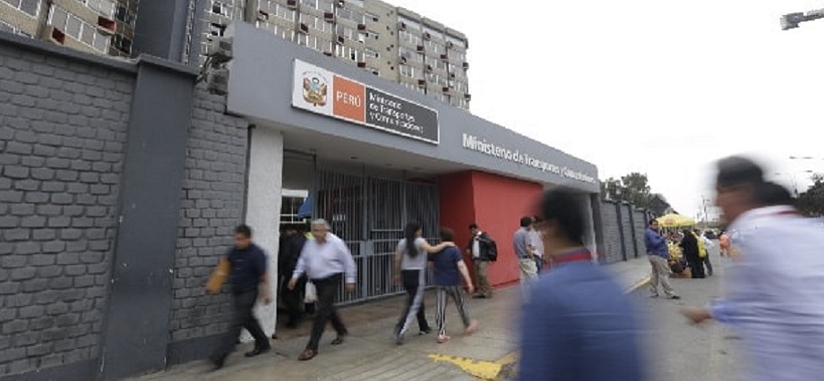 Procuraduría del MTC advierte de arbitrajes express a favor de empresas chinas: orientales maniatan al Estado
