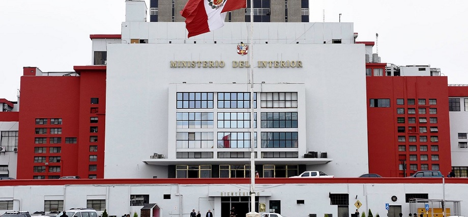 Mininter emite comunicado sobre proceso de adquisición de fusiles para la PNP