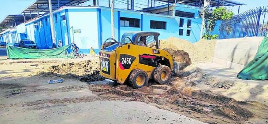 Reportan irregularidades en obra del SARE de la Asilo de Ancianos